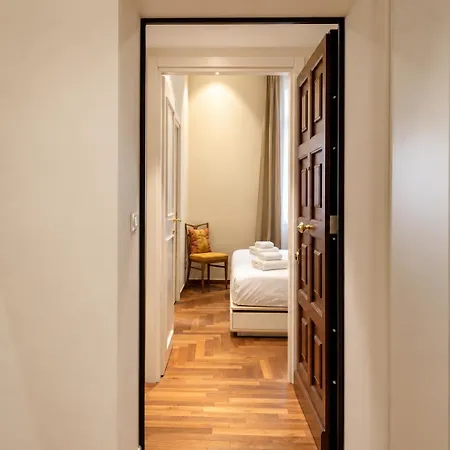 Elegant In The Heart Of Bologna, Via De Musei *