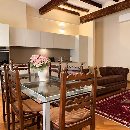 Elegant In The Heart Of Bologna, Via De Musei Bologna